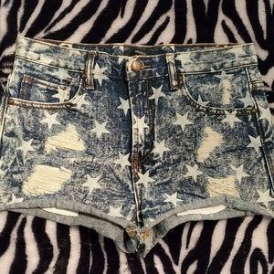 F21 Distressed denim shorts with stars